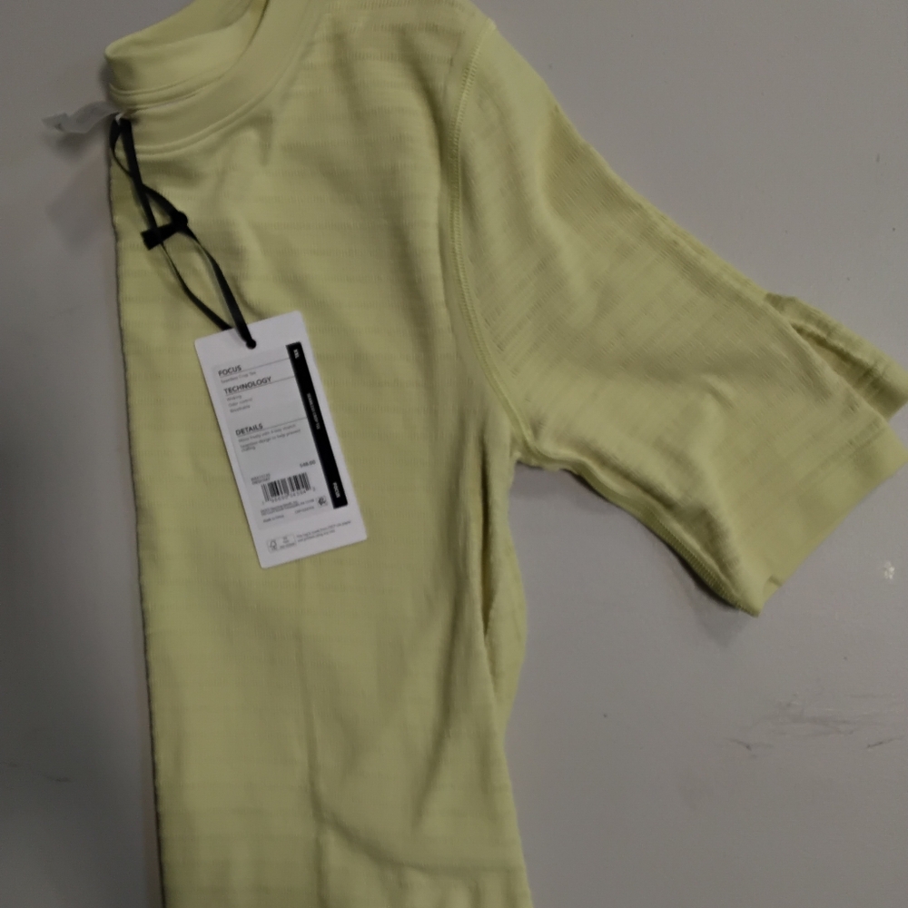 Women's Light Yellow Top - Picture 3 of 4